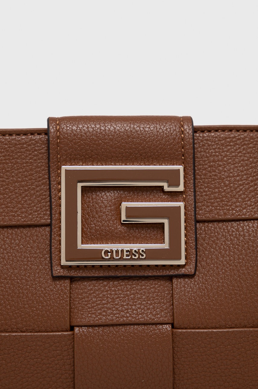 

Сумочка Guess цвет коричневый