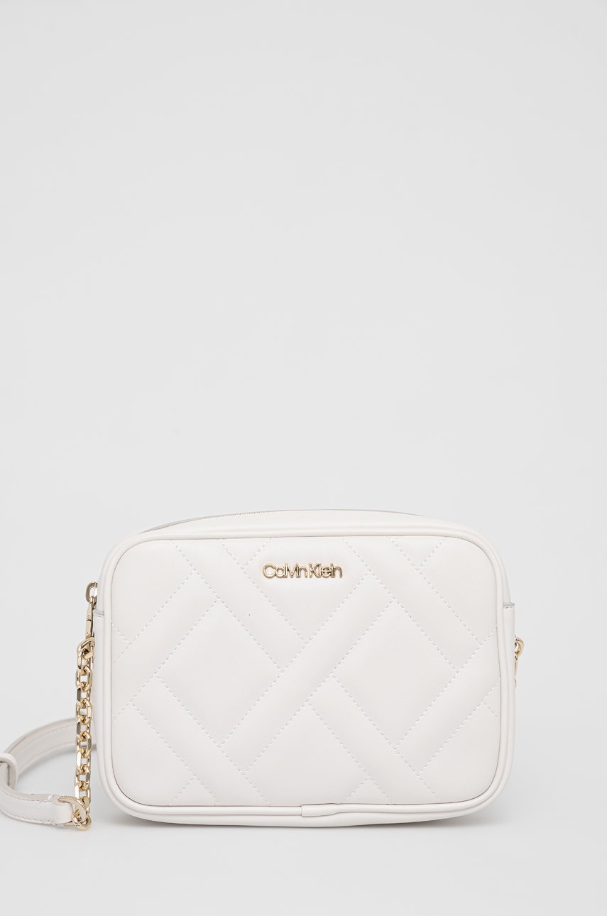 

Чанта Calvin Klein в бяло, Бял