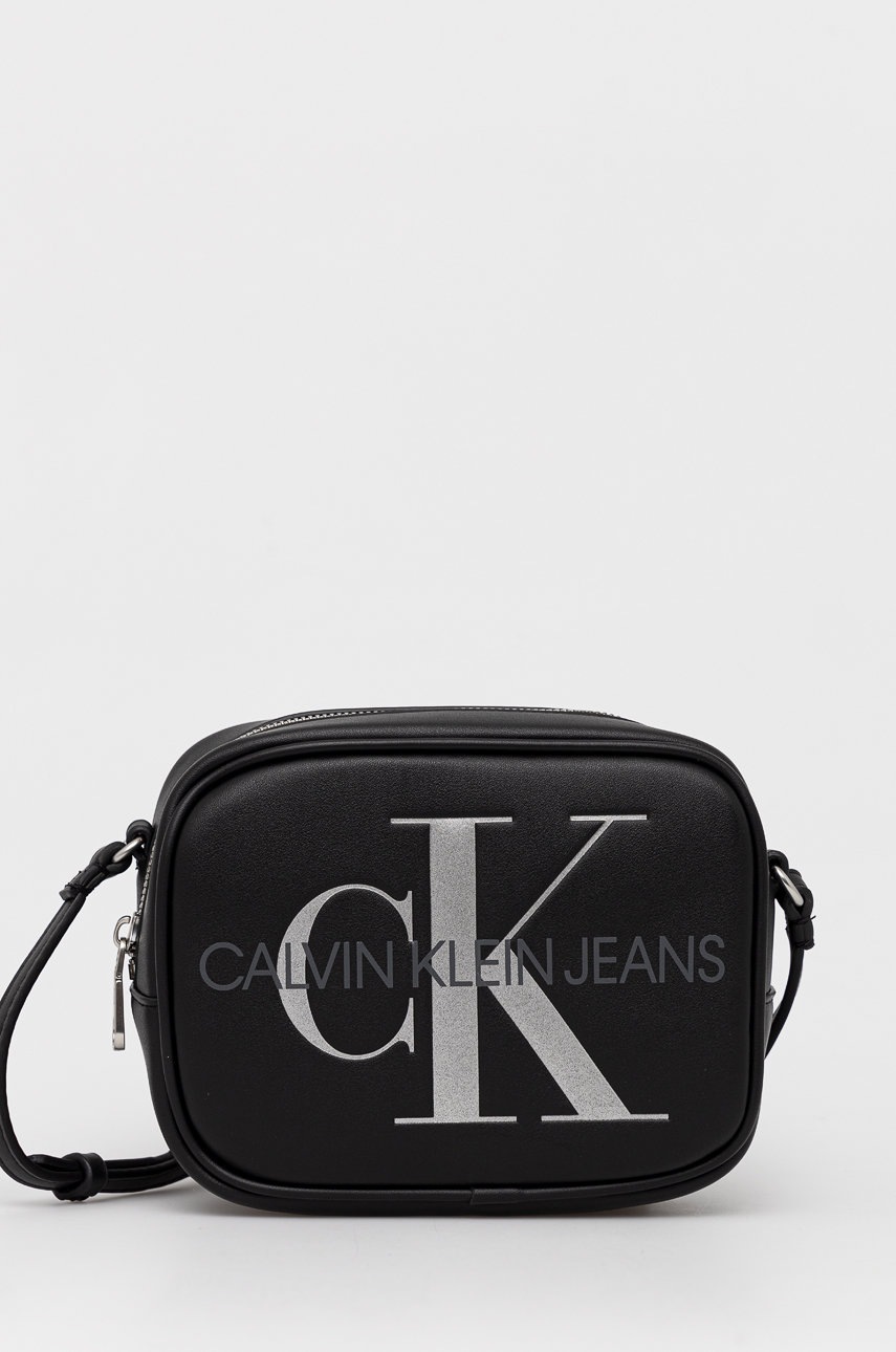 

Чанта Calvin Klein Jeans в черно, Черен