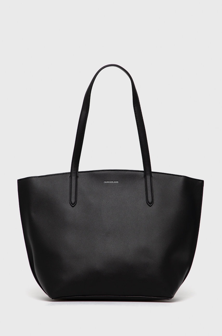 

Чанта Calvin Klein Jeans в черно, Черен