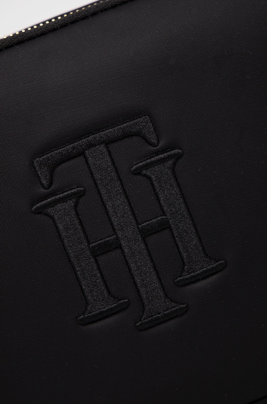 

1748536