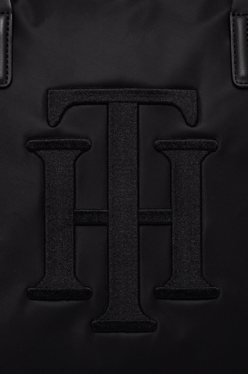 

Сумочка Tommy Hilfiger цвет чёрный
