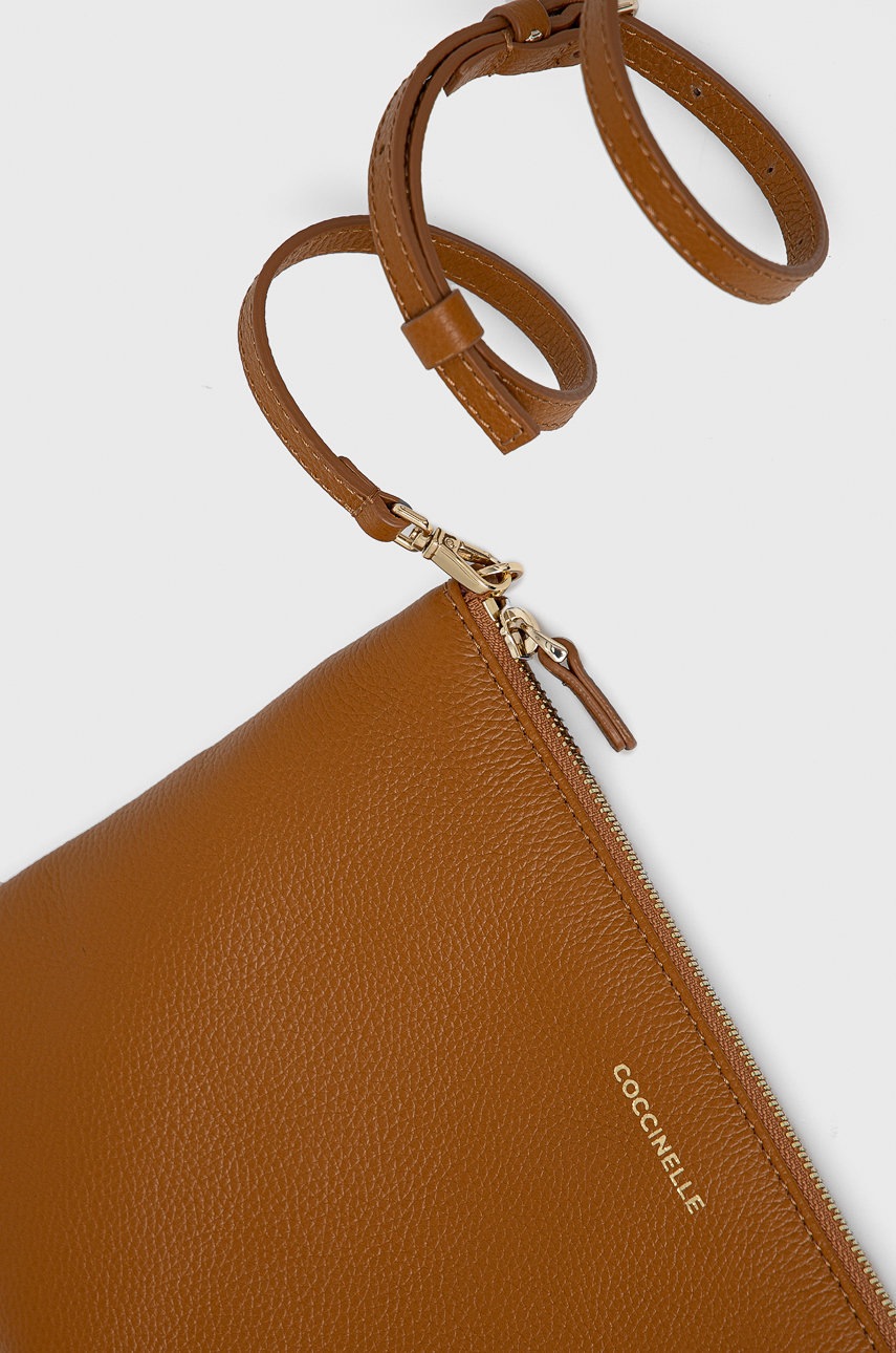 

Кожаная сумочка Coccinelle Mini Bag цвет коричневый