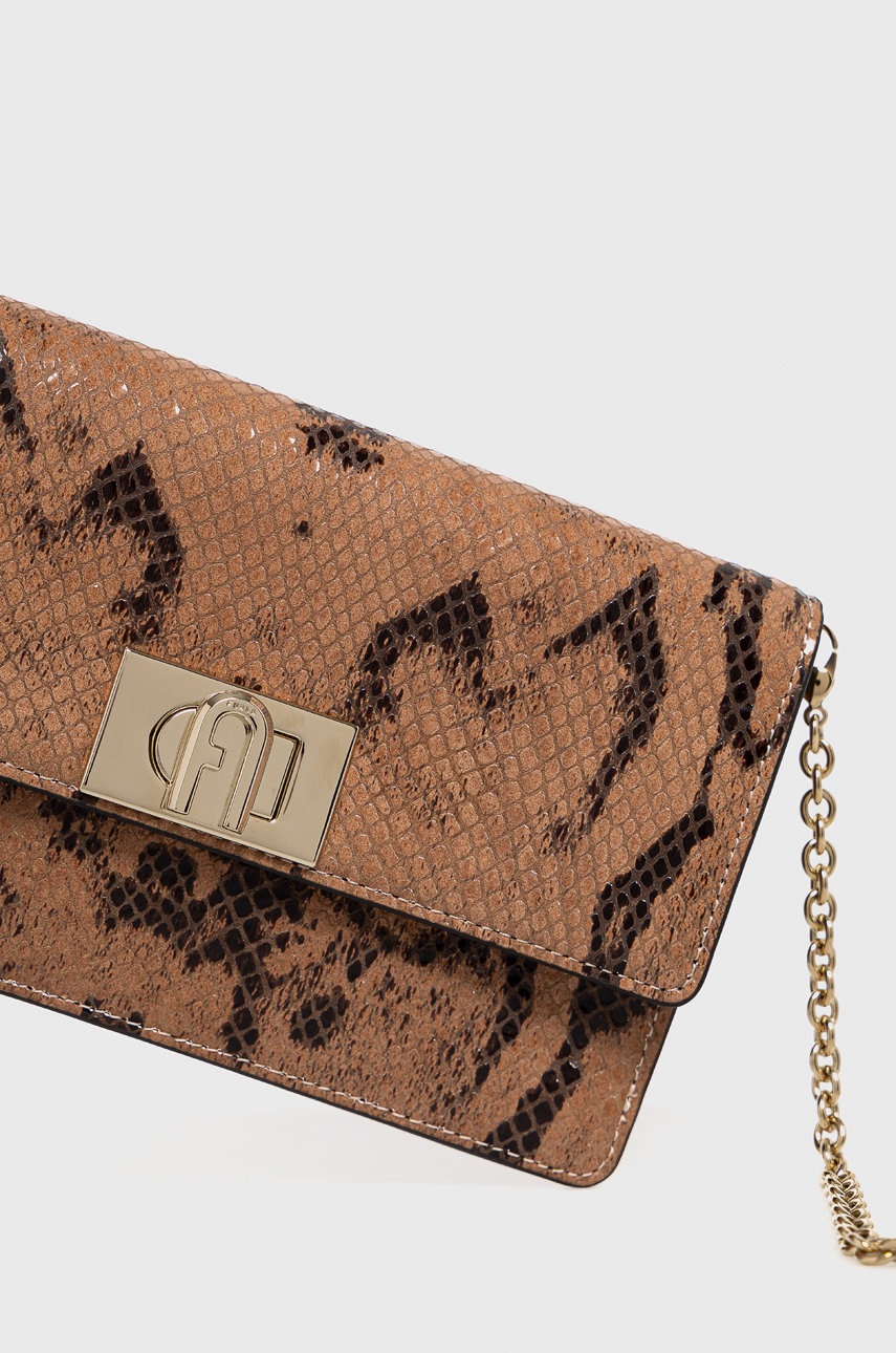 

Кожаная сумочка Furla 1927 цвет коричневый