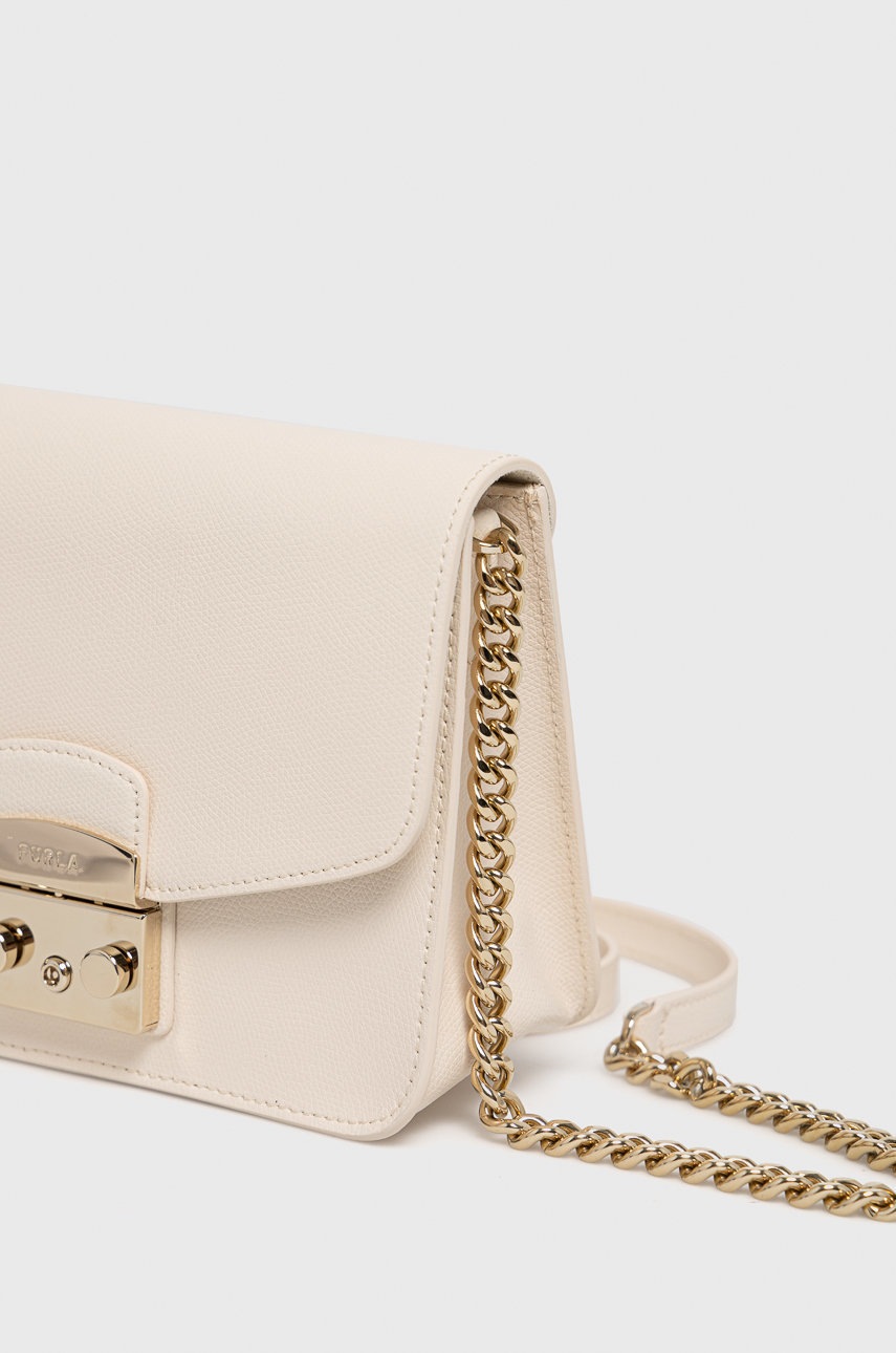 

Кожаная сумочка Furla METROPOLIS цвет кремовый