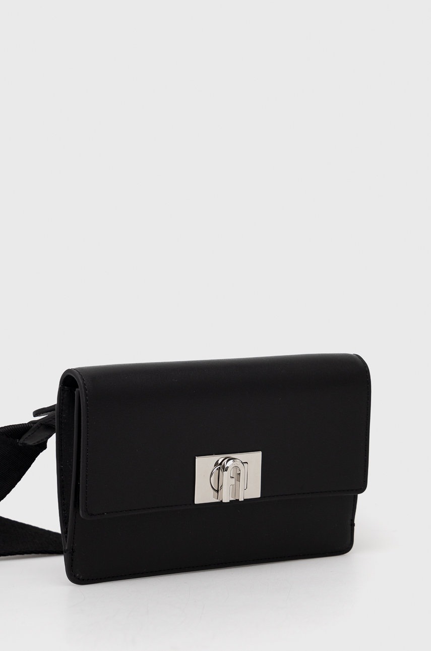 

Шкіряна сумочка Furla колір чорний