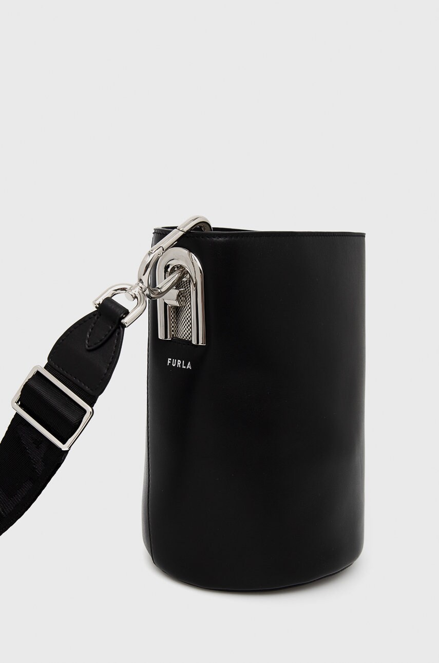 

Шкіряна сумочка Furla Lipari колір чорний
