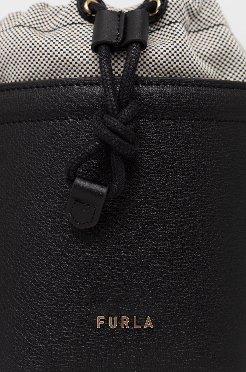 

Кожаная сумочка Furla цвет чёрный
