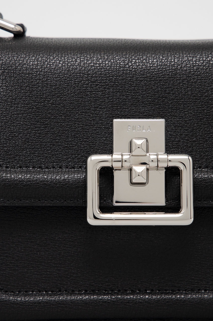 

Кожаная сумочка Furla цвет чёрный