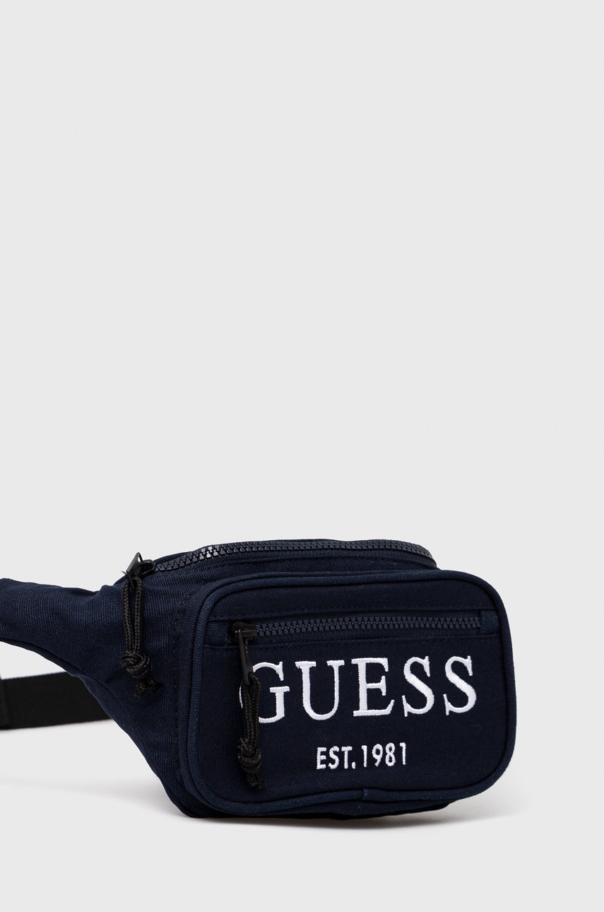 

Сумка на пояс Guess цвет синий