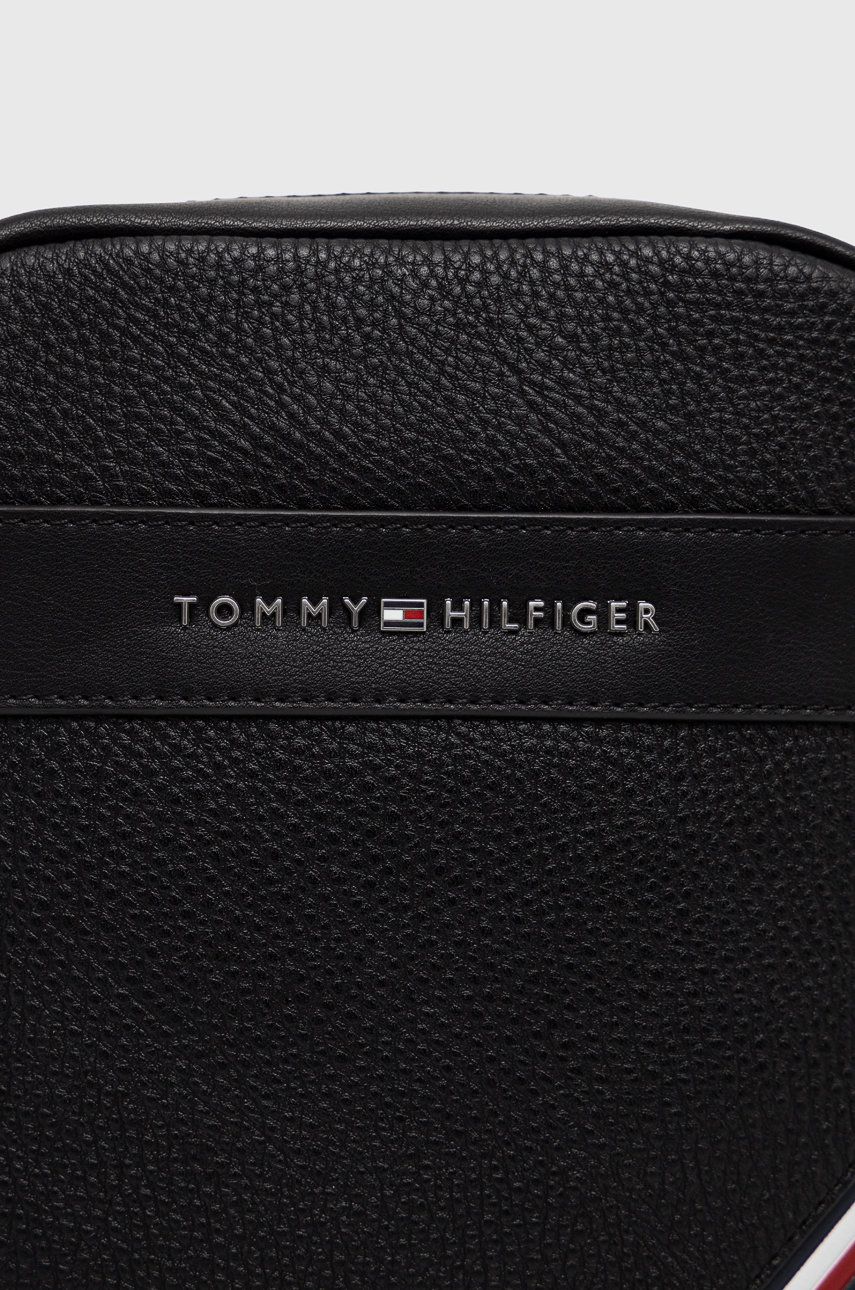 

Сумка Tommy Hilfiger цвет чёрный