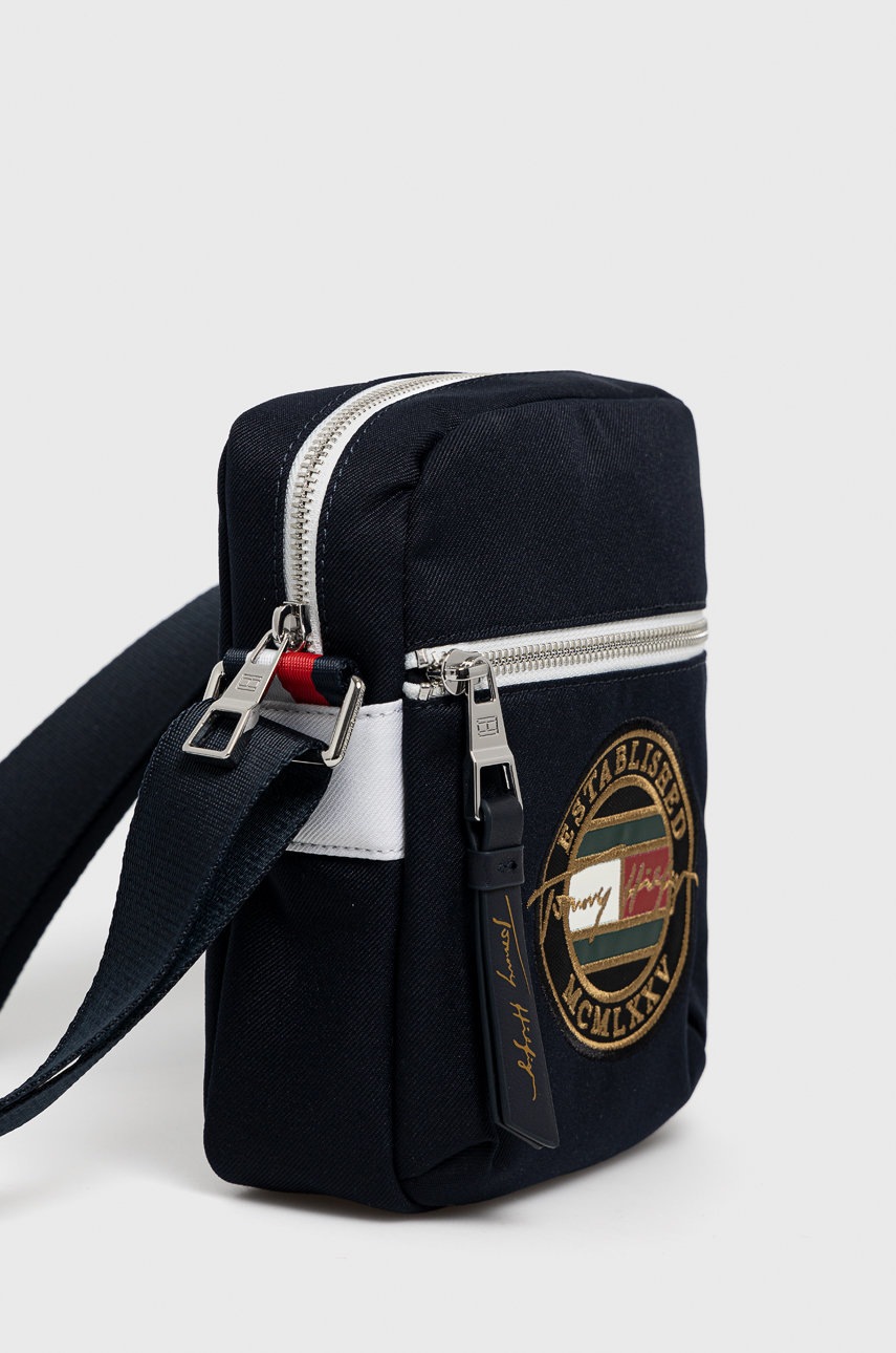 

Сумка Tommy Hilfiger цвет синий