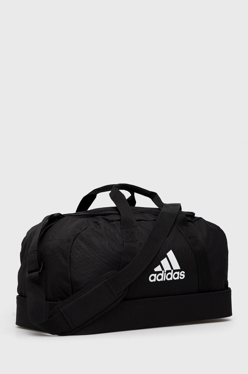 

Спортивная сумка adidas Performance цвет чёрный