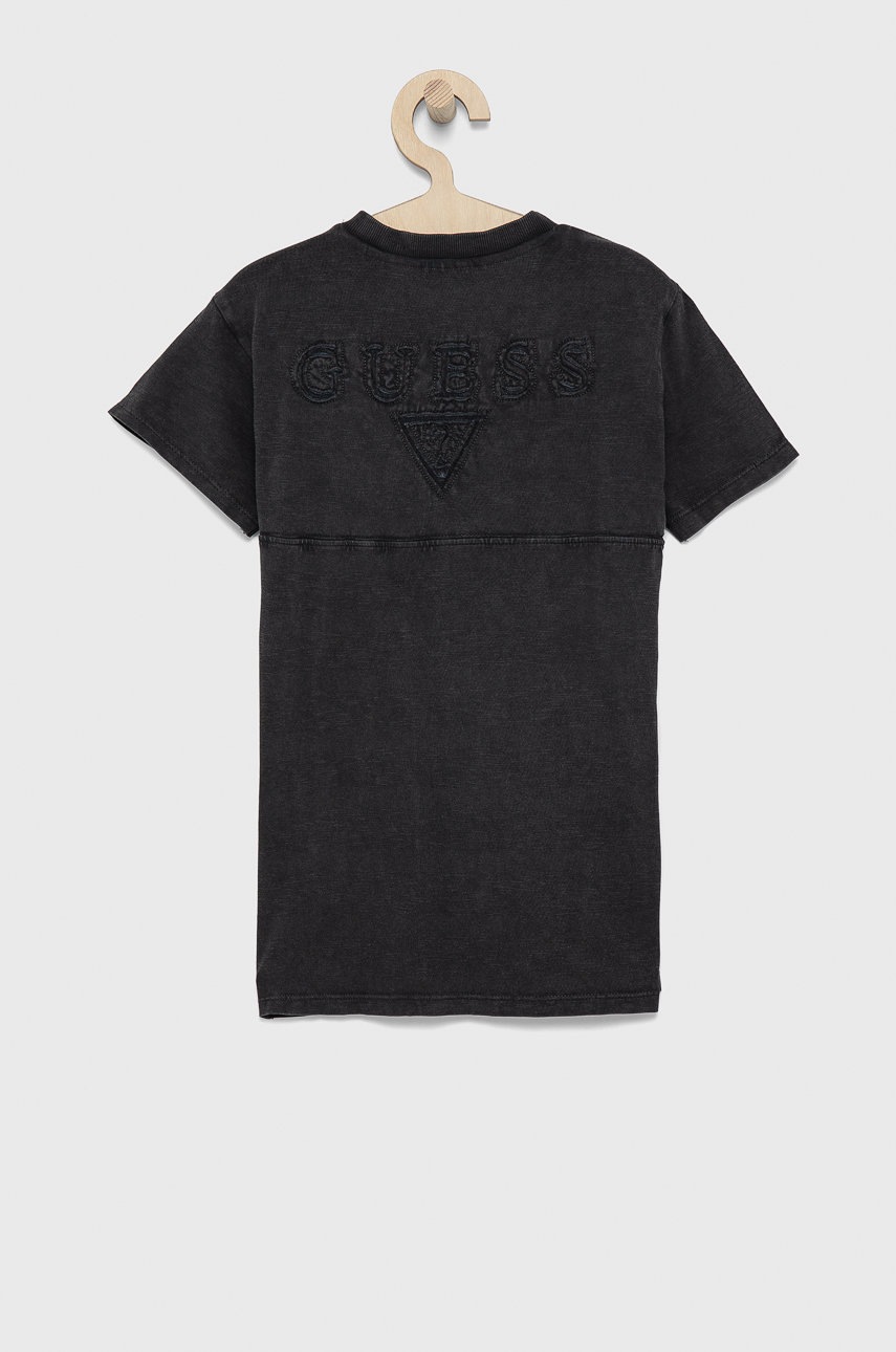 

Дитяча футболка Guess колір сірий з аплікацією