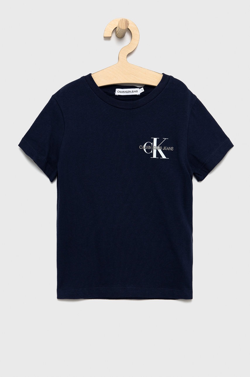 

Детска памучна тениска Calvin Klein Jeans в меланж на тъмносиньо, Тъмносин