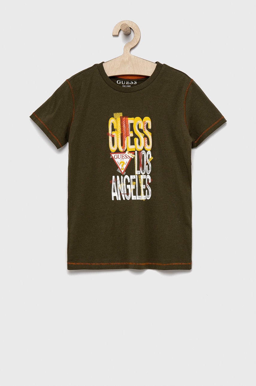 

Детска памучна тениска Guess в зелено с принт, Зелен