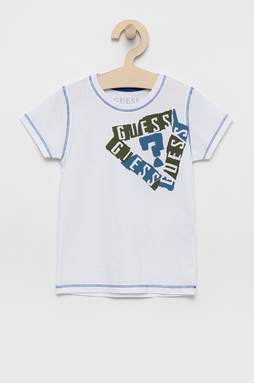 

Детска памучна тениска Guess в бяло с принт, Бял
