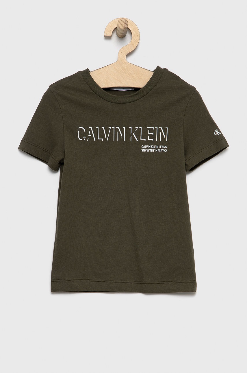 

Детска памучна тениска Calvin Klein Jeans в зелено с принт, Зелен