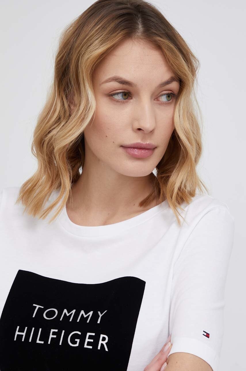 

Памучна тениска Tommy Hilfiger в бяло, Бял