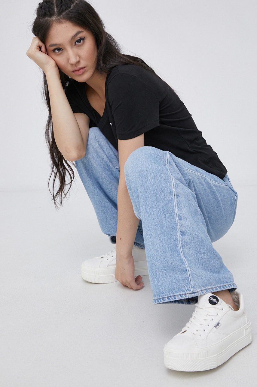 

Памучна тениска Tommy Jeans в черно, Черен