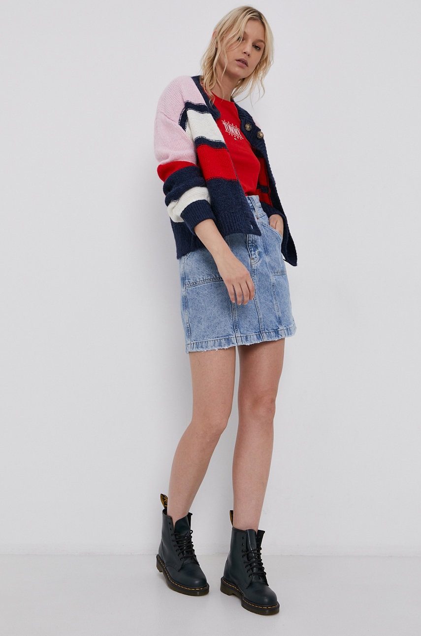 

Футболка Tommy Jeans женская цвет красный