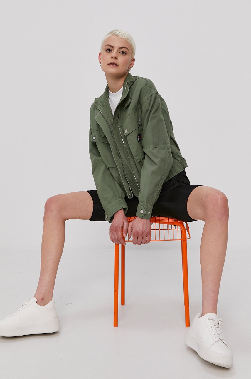 

Топ Tommy Jeans жіночий колір білий півгольф