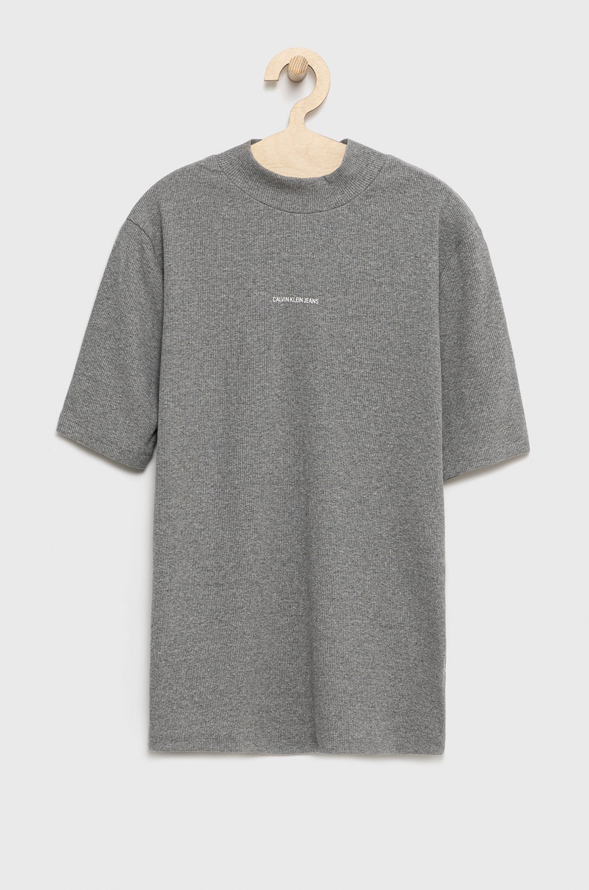 

Тениска Calvin Klein Jeans дамска в сиво с ниско поло, Сив