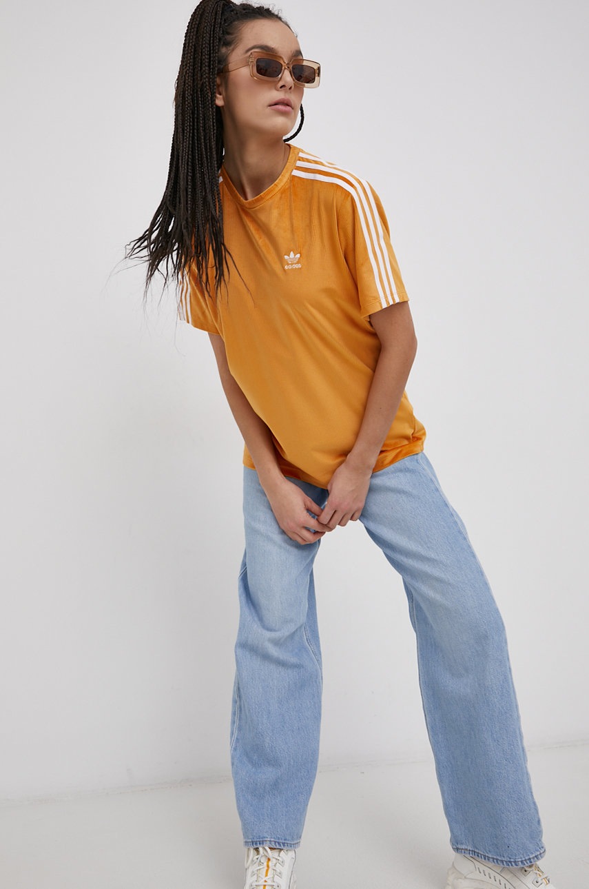 

Футболка adidas Originals H37840 колір помаранчевий