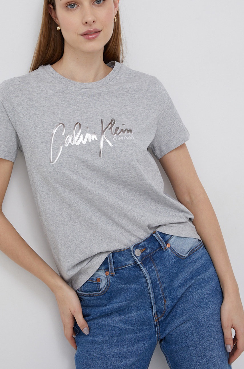 

Памучна тениска Calvin Klein в сиво, Сив