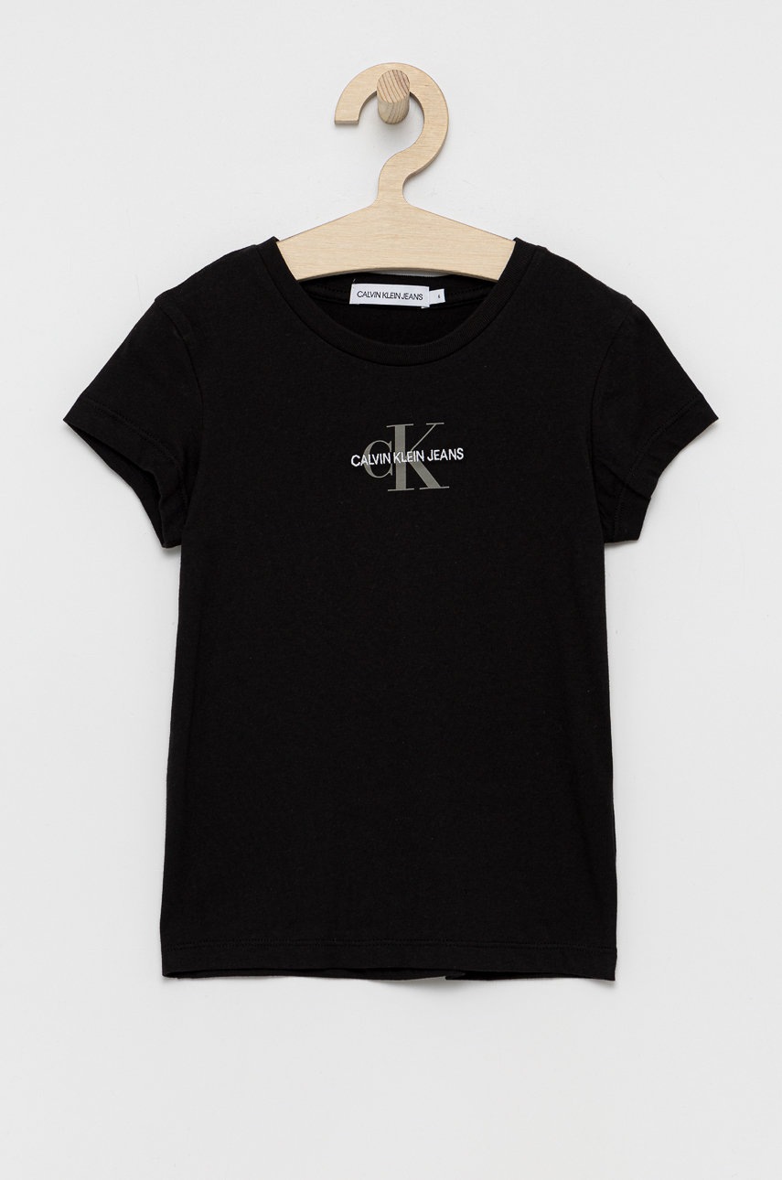 

Детска памучна тениска Calvin Klein Jeans в черно, Черен