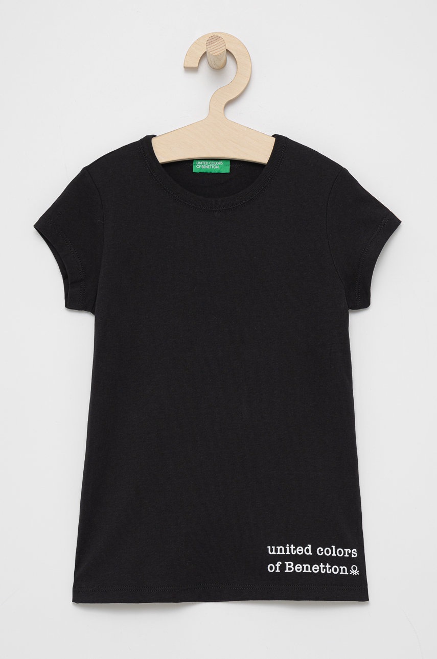 

Детска памучна тениска United Colors of Benetton в черно, Черен