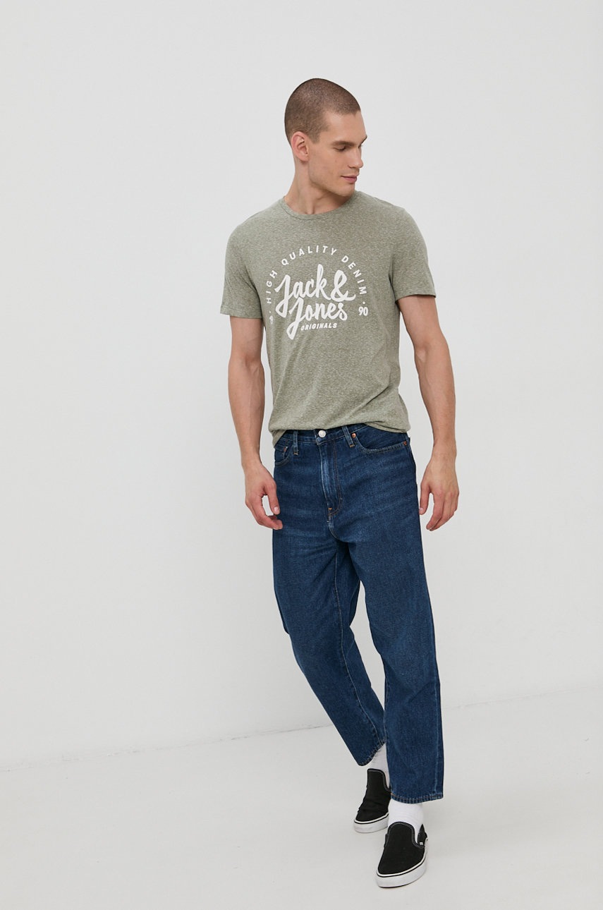 

Футболка Jack & Jones чоловіча колір зелений з принтом