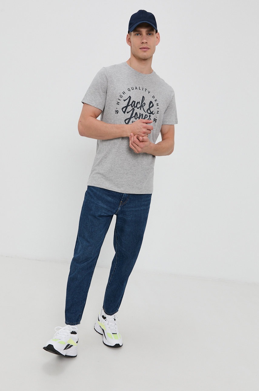 

Футболка Jack & Jones чоловіча колір сірий з принтом