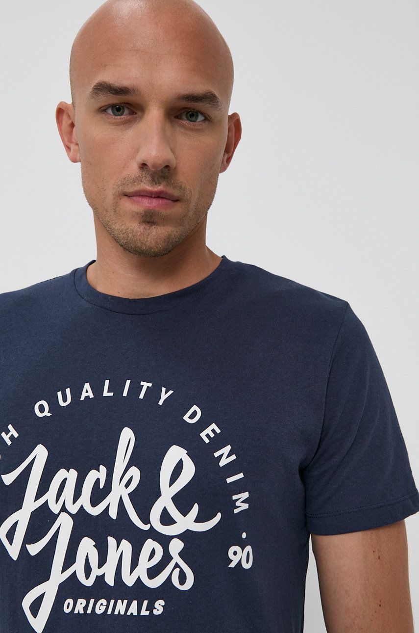 Jack & Jones Tricou bărbați, culoarea albastru marin, cu imprimeu answear.ro