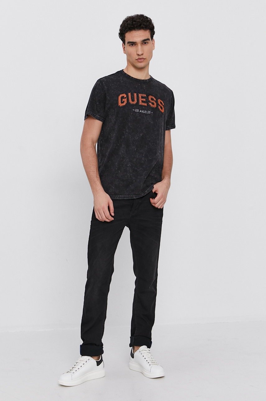 

Бавовняна футболка Guess колір чорний з аплікацією