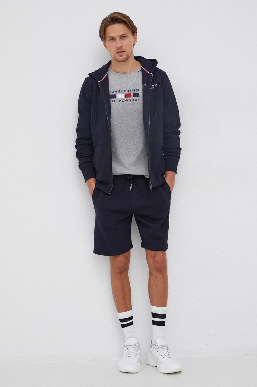

Хлопковая футболка Tommy Hilfiger цвет серый с аппликацией