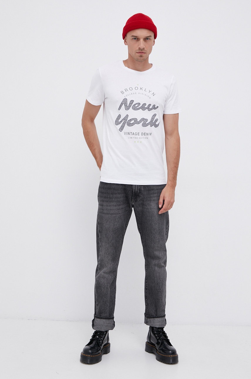 

Футболка Produkt by Jack & Jones чоловіча колір білий з принтом