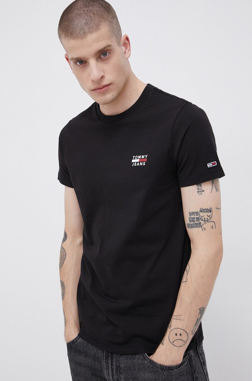 

Памучна тениска Tommy Jeans в черно с принт, Черен