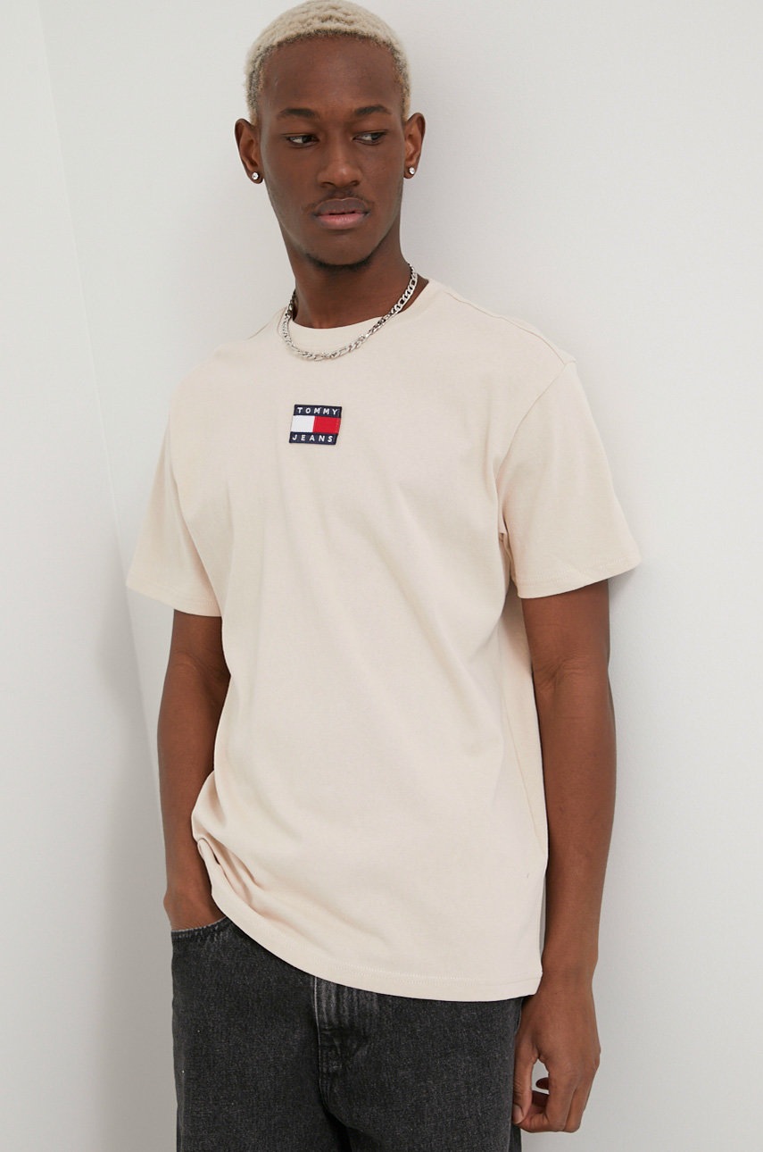 

Памучна тениска Tommy Jeans в бяло с принт, Бежов