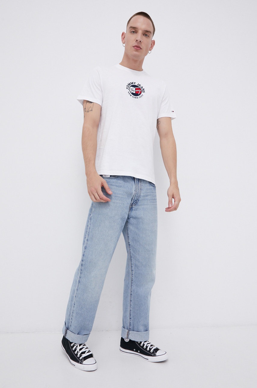 

Хлопковая футболка Tommy Jeans цвет белый с аппликацией