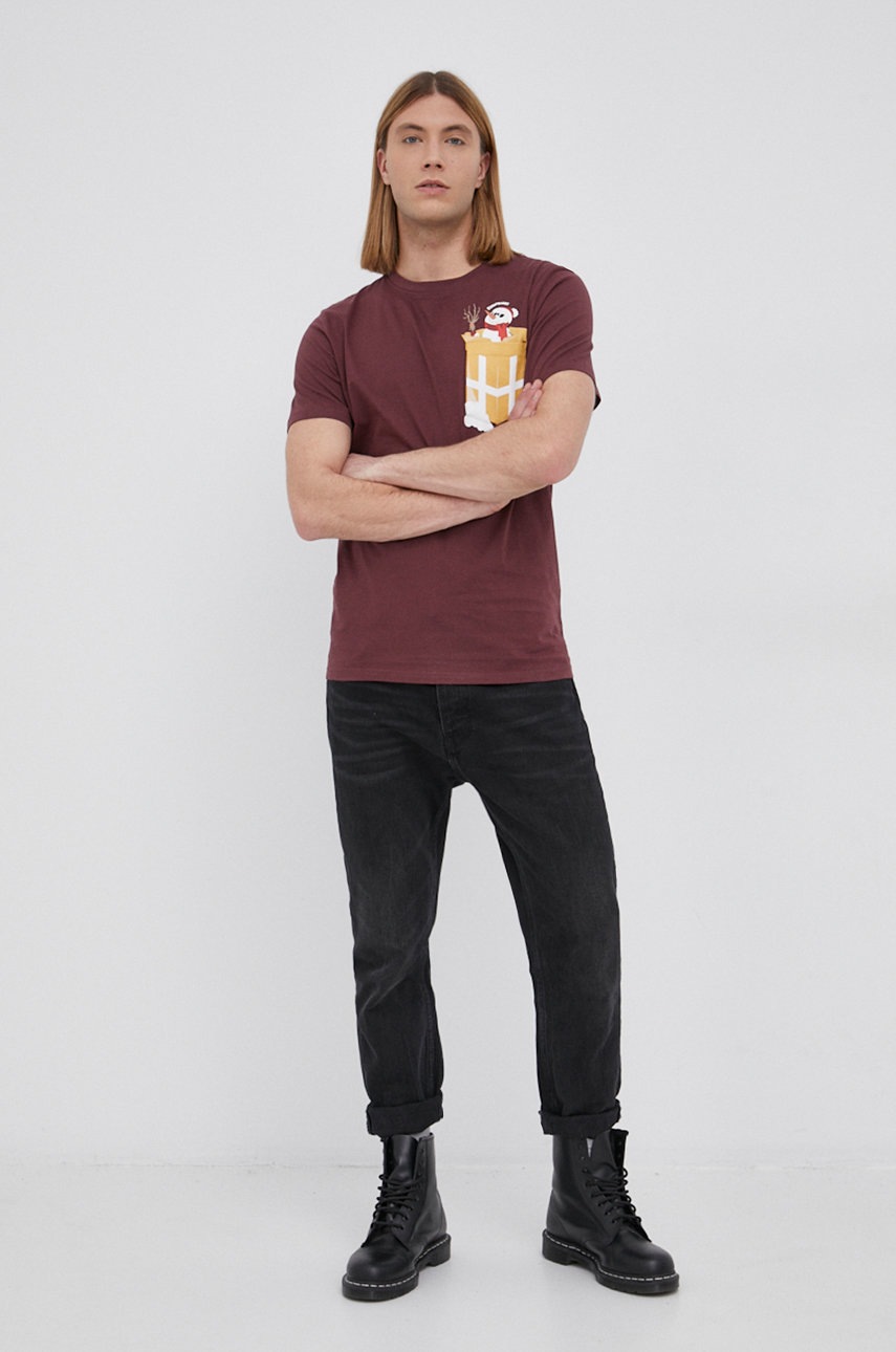 

Футболка Jack & Jones колір бордовий з принтом