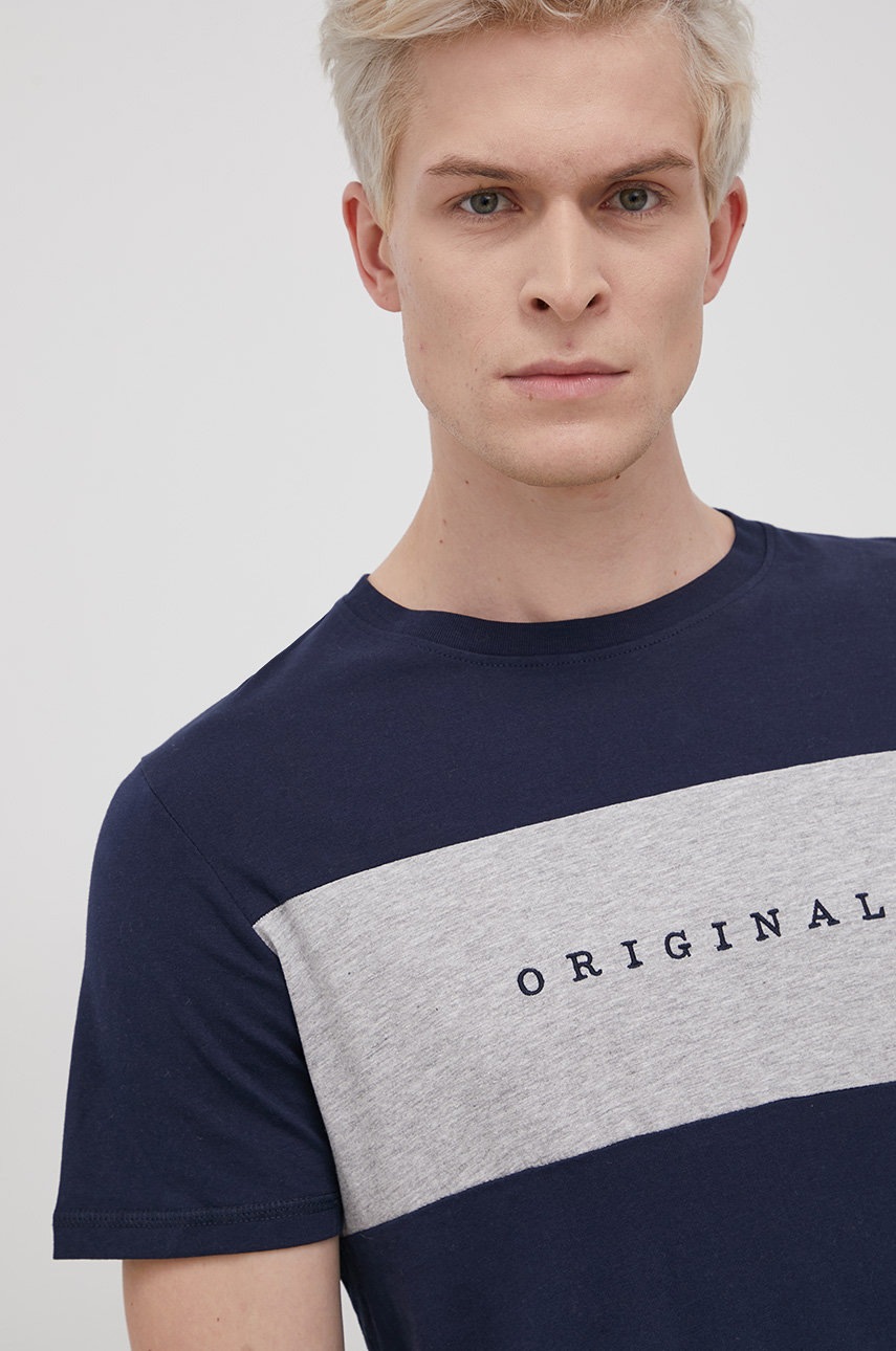 

Памучна тениска Jack & Jones в тъмносиньо с десен, Тъмносин