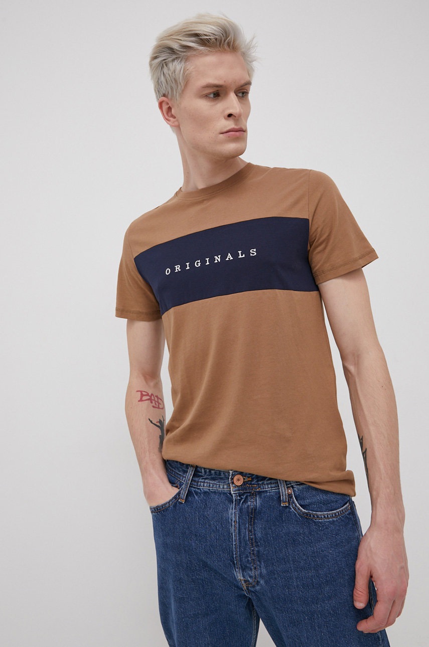 

Памучна тениска Jack & Jones в кафяво с десен, Кафяв
