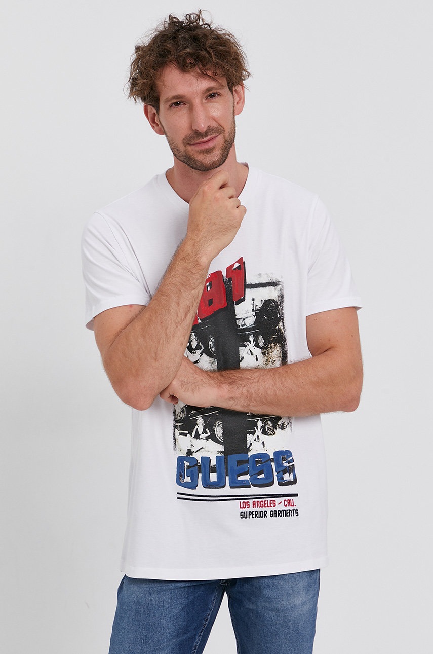 

Памучна тениска Guess в бяло с принт, Бял