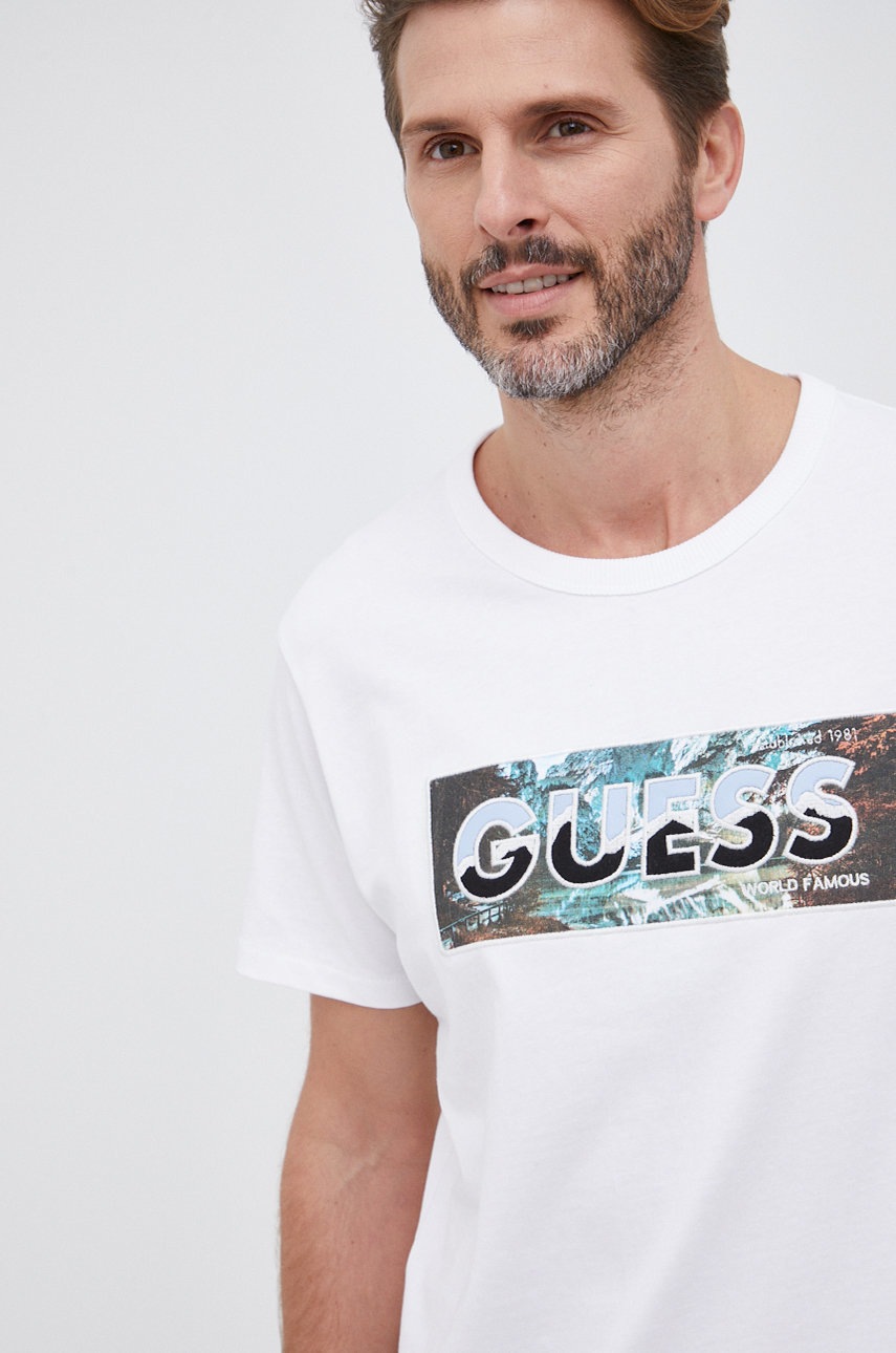 

Памучна тениска Guess в бяло с изчистен дизайн, Бял