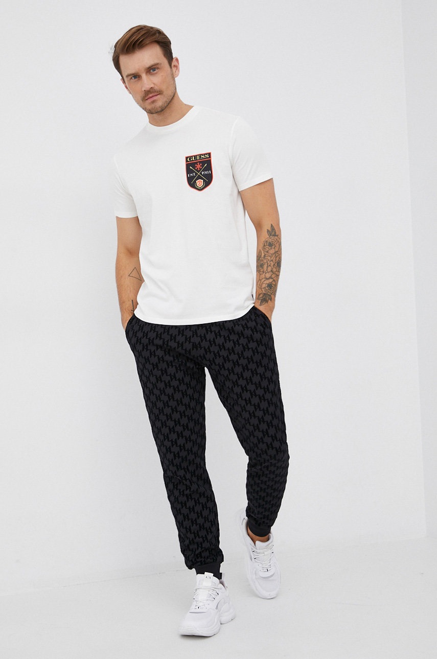 

Памучна тениска Guess в бяло с апликация, Бял