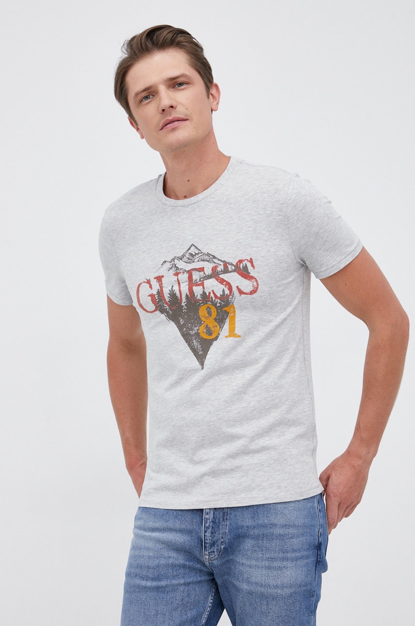 

Тениска Guess мъжка в сиво с принт, Сив