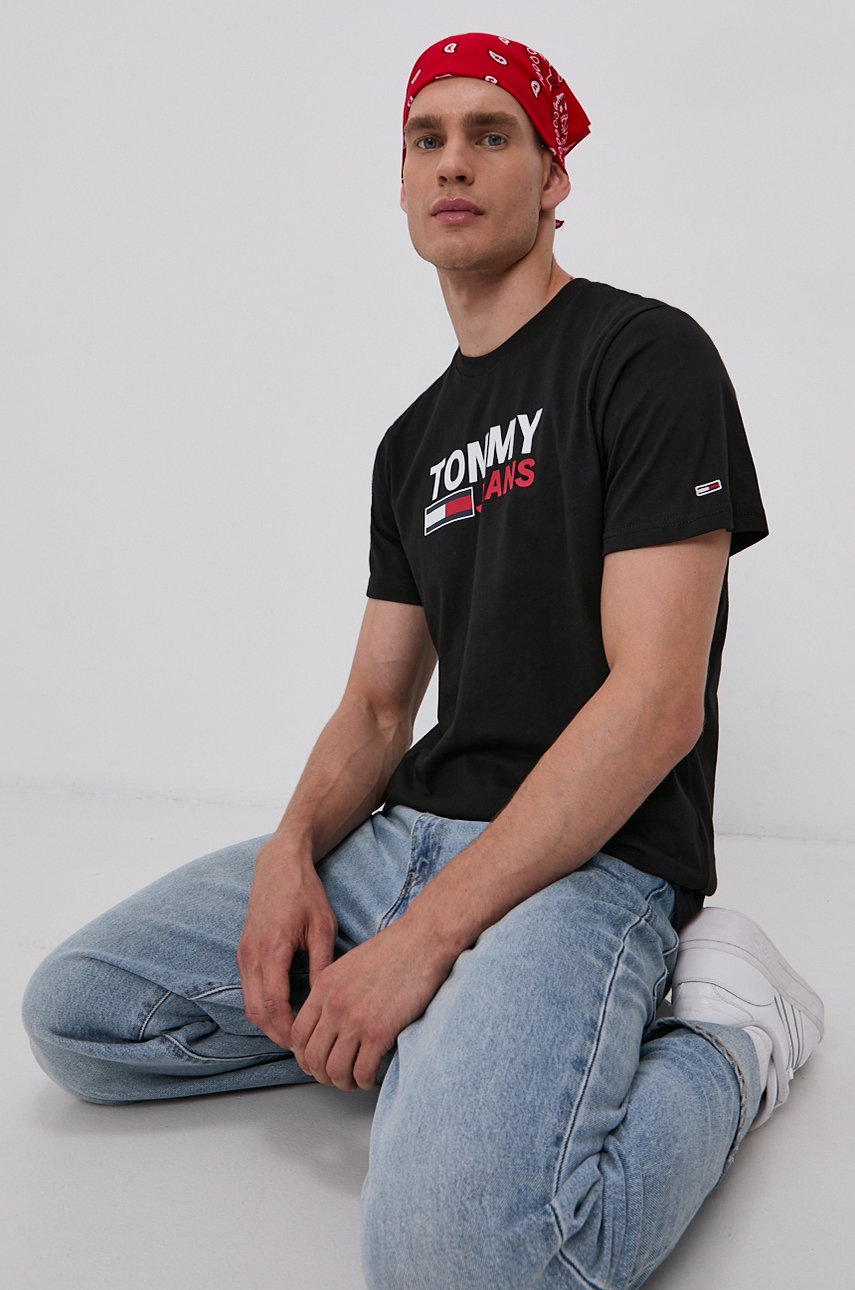 

Бавовняна футболка Tommy Jeans колір чорний з принтом