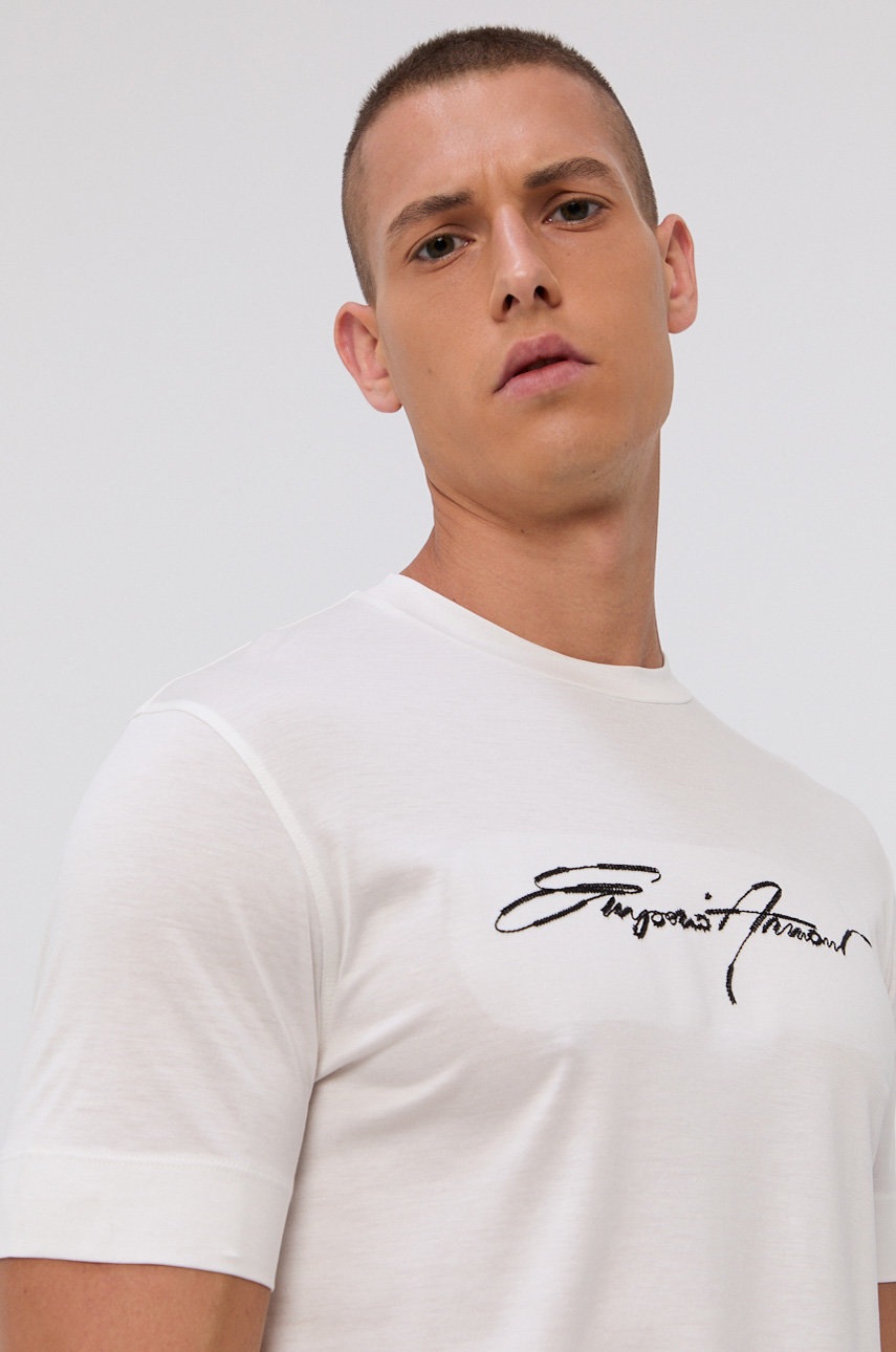 

Тениска Emporio Armani мъжка в бяло с апликация, Бял