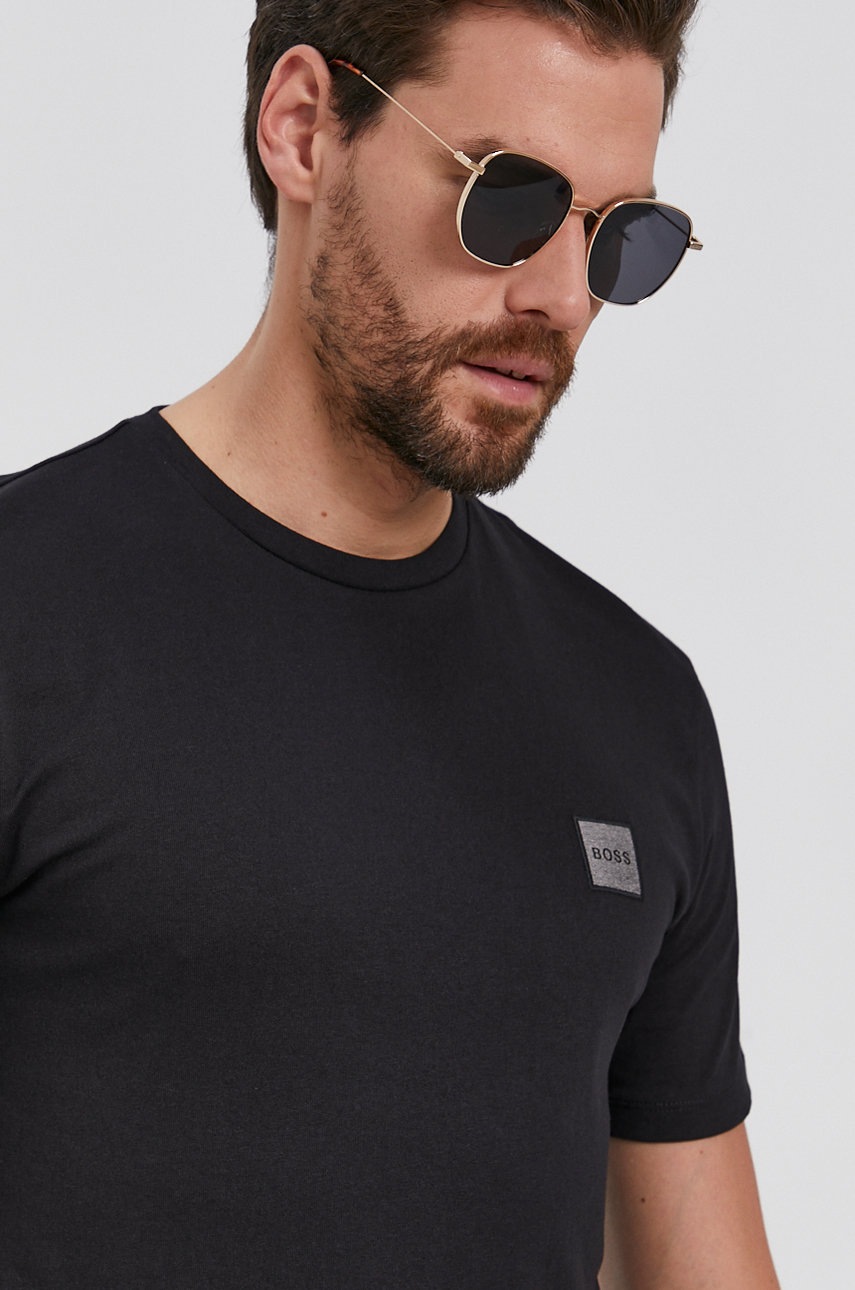 

Памучна тениска Boss Casual в черно с изчистен дизайн, Черен